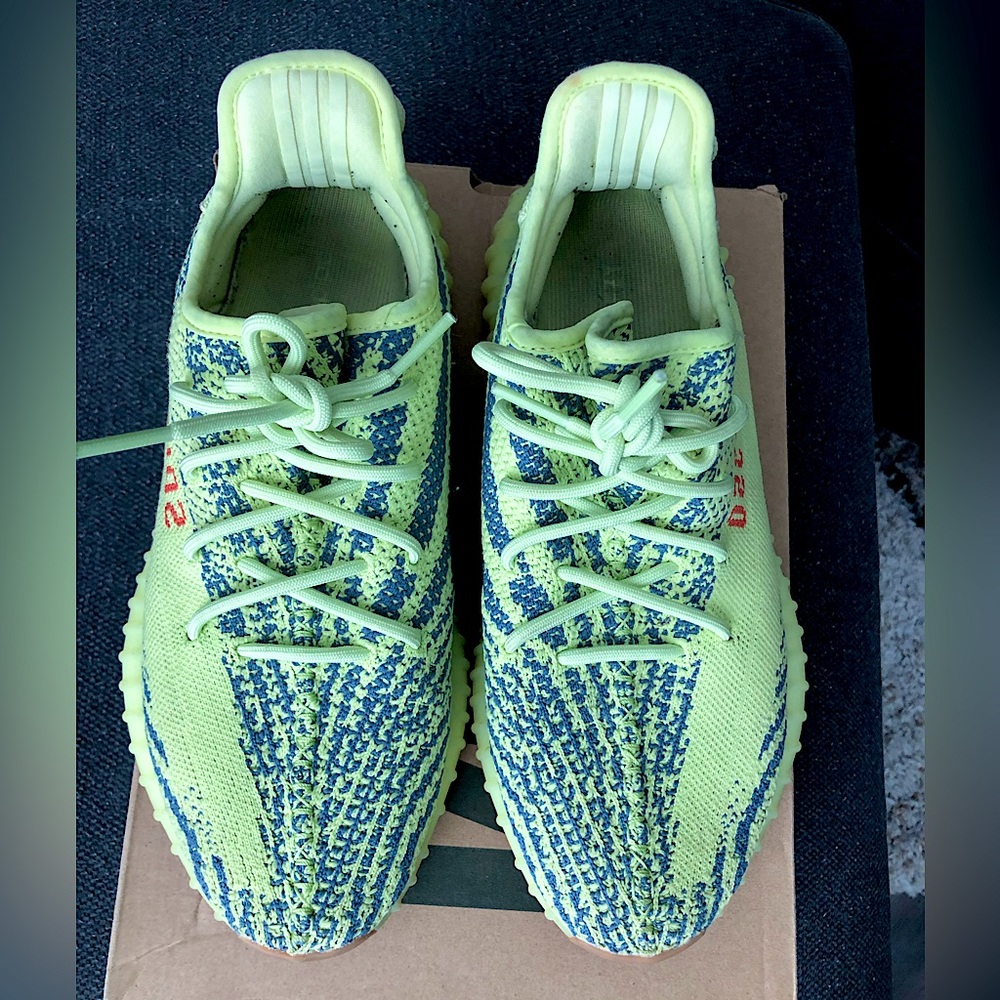 Yeezy Boost 350 V2